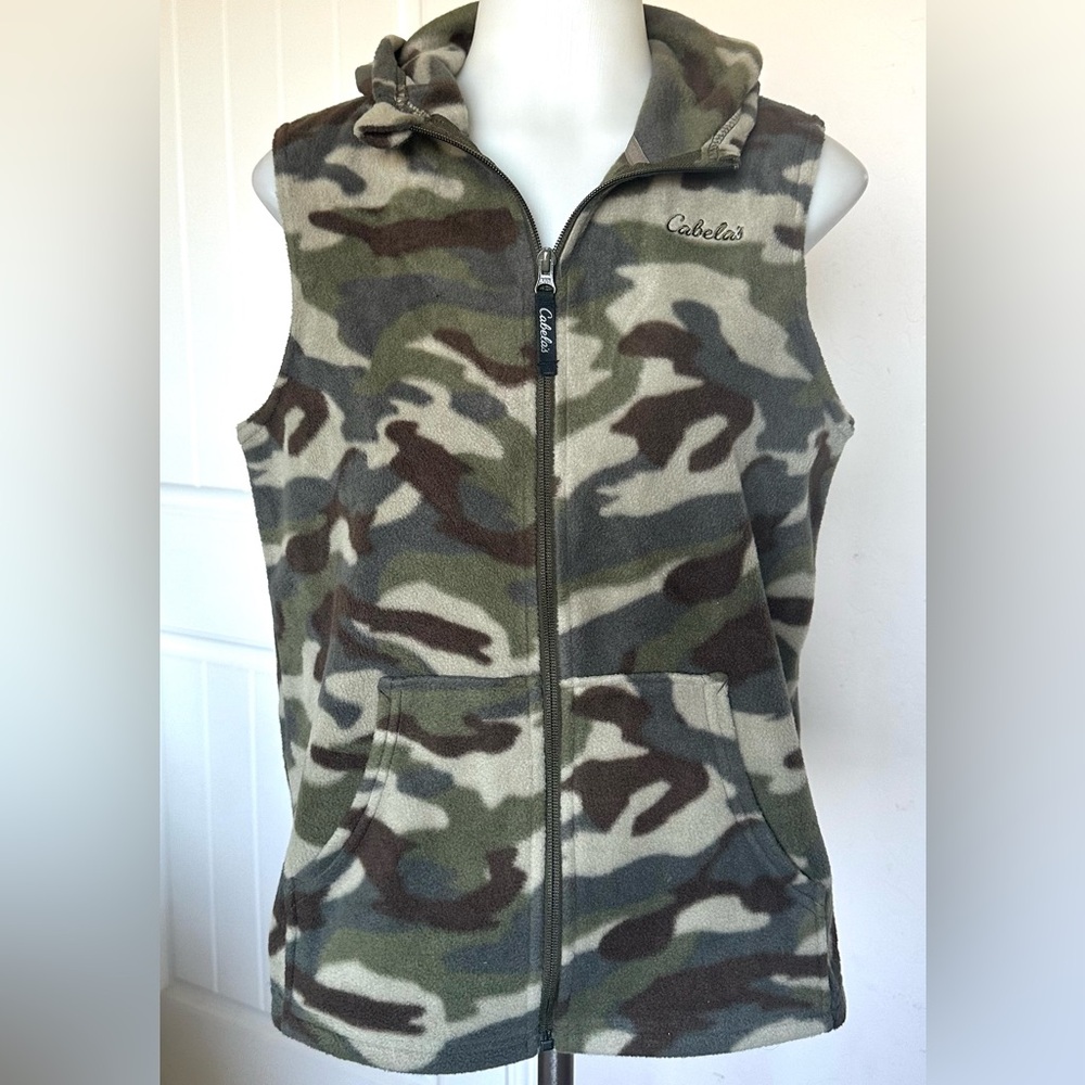 Cabela's Green and Brown Camouflage Vest
